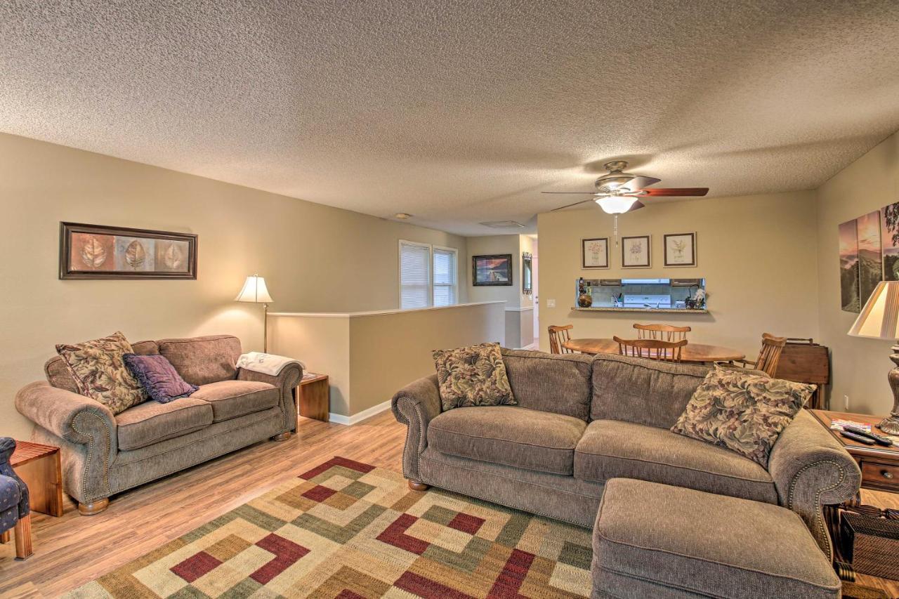 Hot Springs Village Retreat With Deck 3 Mi To Golf! Bagian luar foto