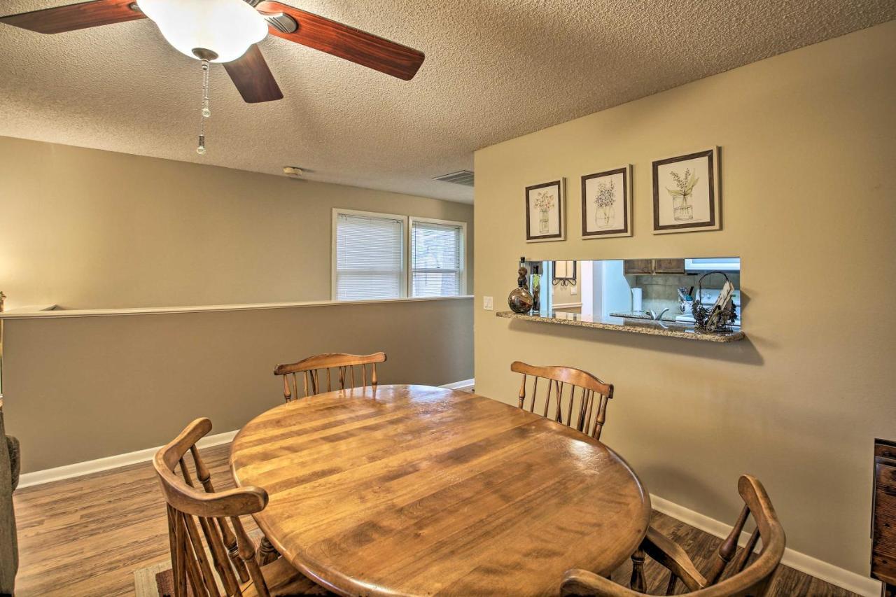 Hot Springs Village Retreat With Deck 3 Mi To Golf! Bagian luar foto