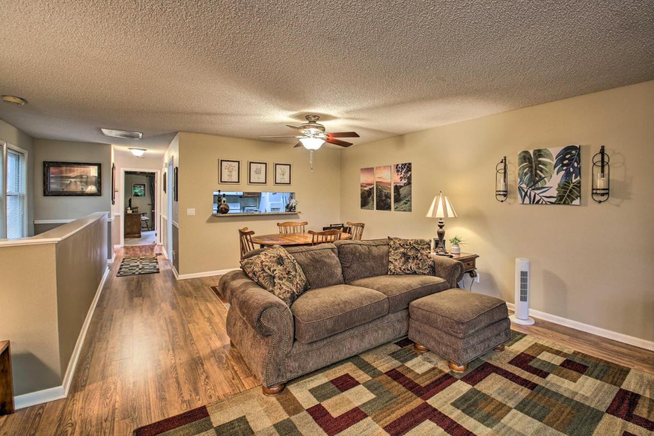Hot Springs Village Retreat With Deck 3 Mi To Golf! Bagian luar foto