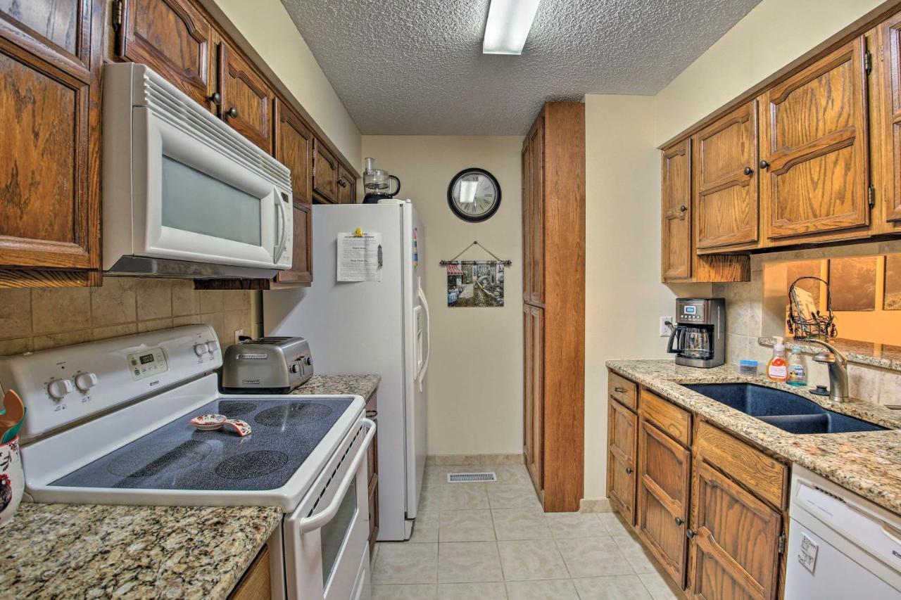 Hot Springs Village Retreat With Deck 3 Mi To Golf! Bagian luar foto