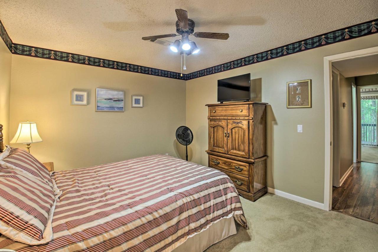 Hot Springs Village Retreat With Deck 3 Mi To Golf! Bagian luar foto