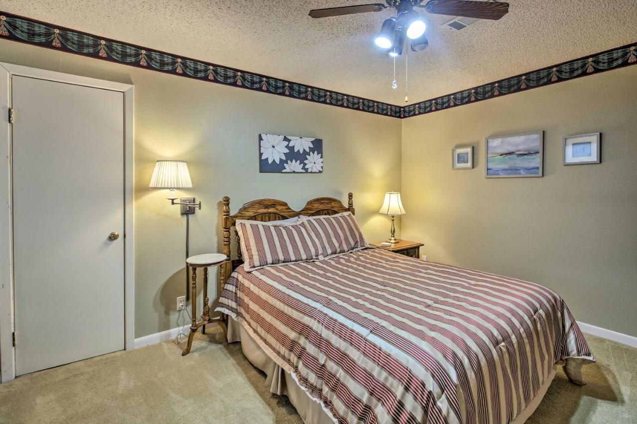 Hot Springs Village Retreat With Deck 3 Mi To Golf! Bagian luar foto