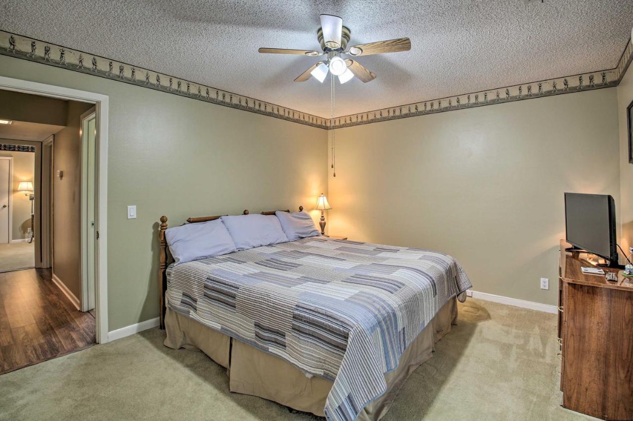 Hot Springs Village Retreat With Deck 3 Mi To Golf! Bagian luar foto