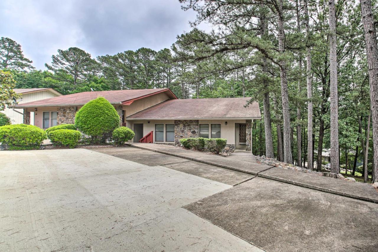 Hot Springs Village Retreat With Deck 3 Mi To Golf! Bagian luar foto
