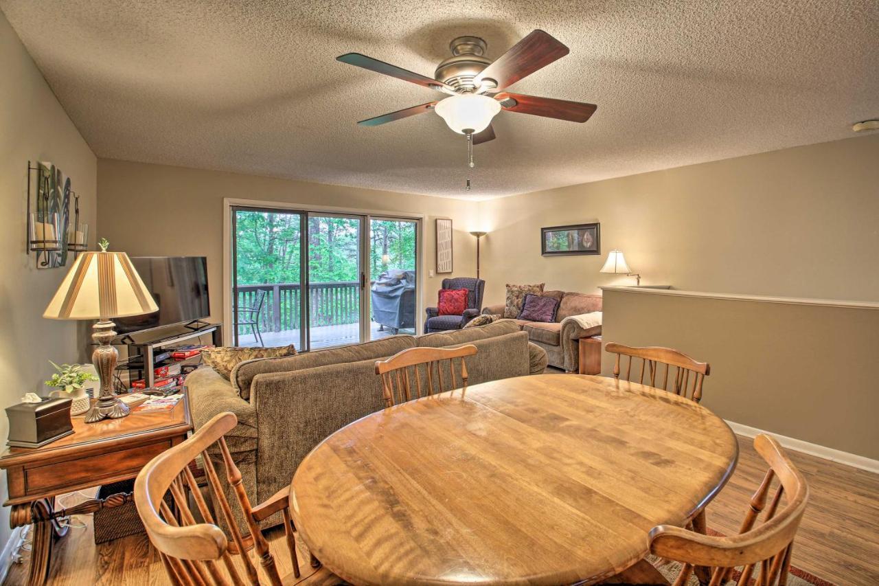 Hot Springs Village Retreat With Deck 3 Mi To Golf! Bagian luar foto