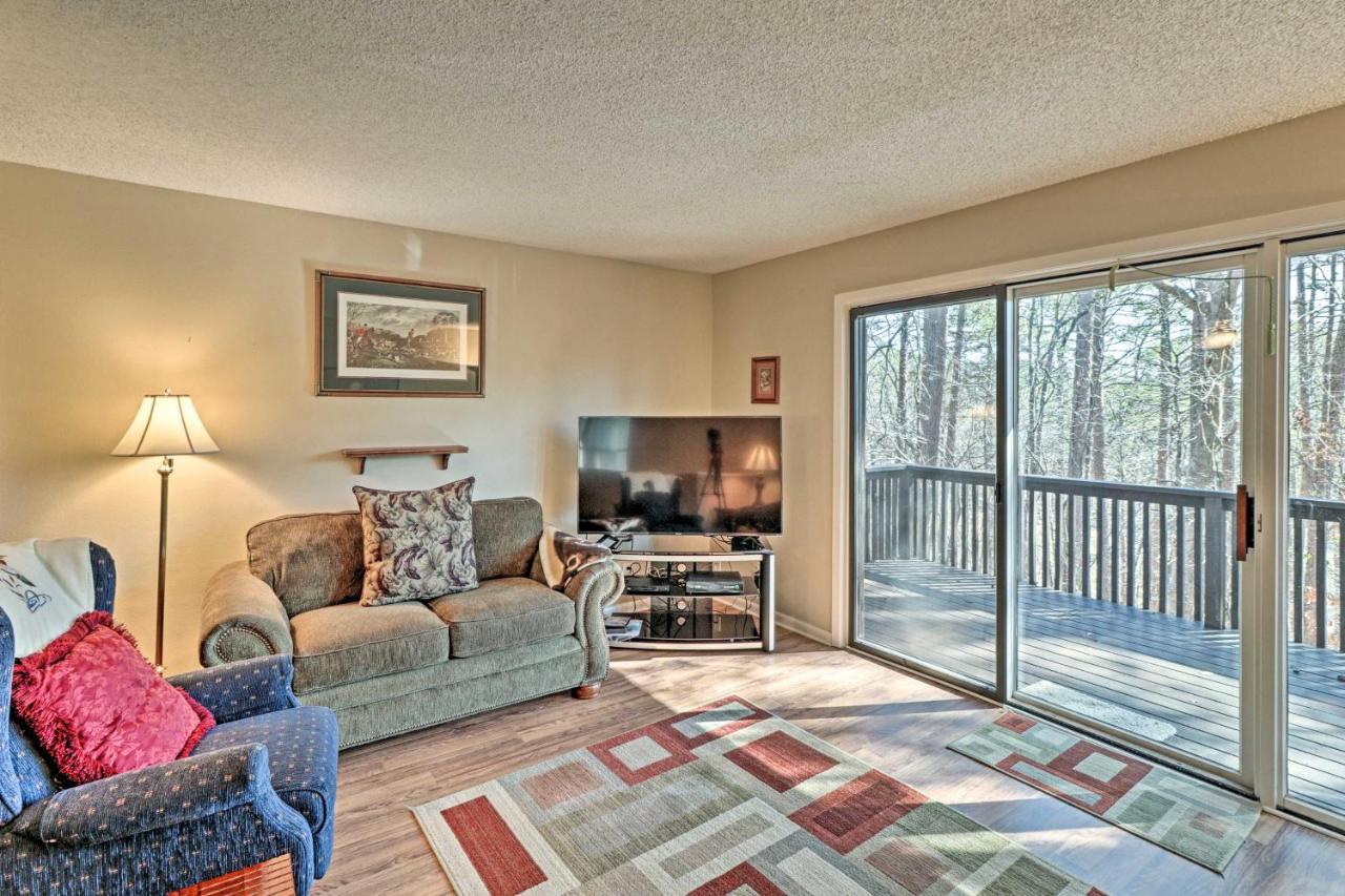 Hot Springs Village Retreat With Deck 3 Mi To Golf! Bagian luar foto